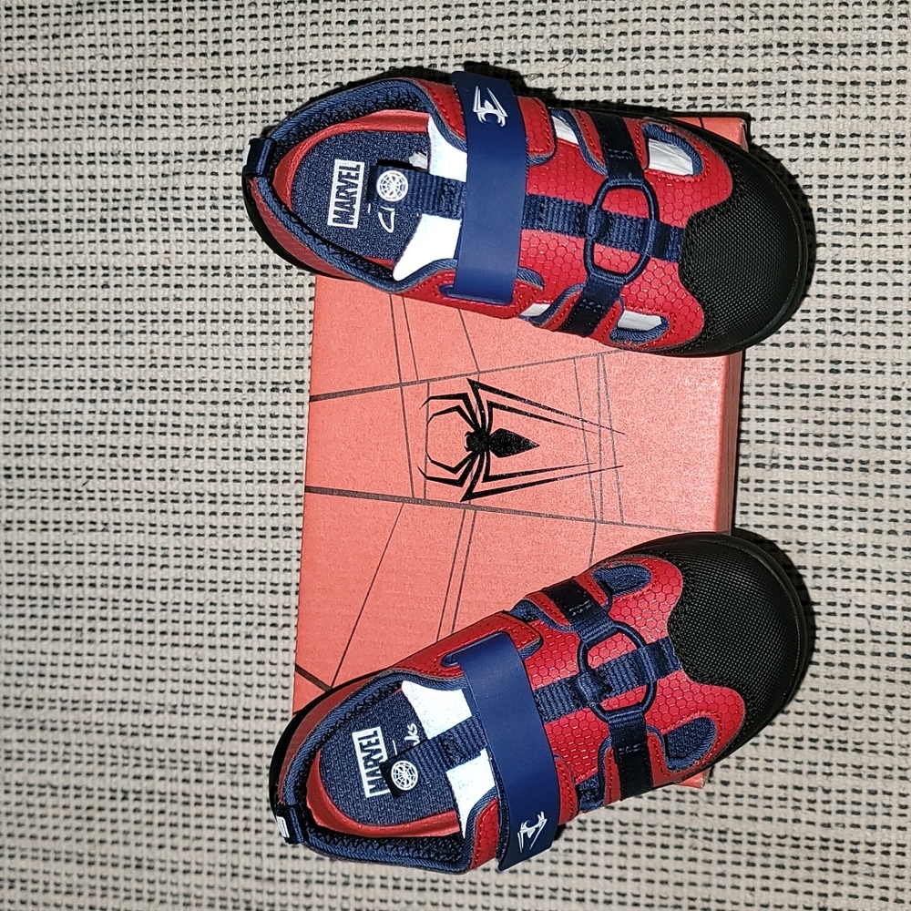 Spiderman Toddler Clarks closed-toe sandals